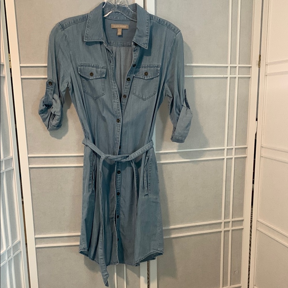 Banana Republic Blue Buttoned Shirt Dress with Notched Collar